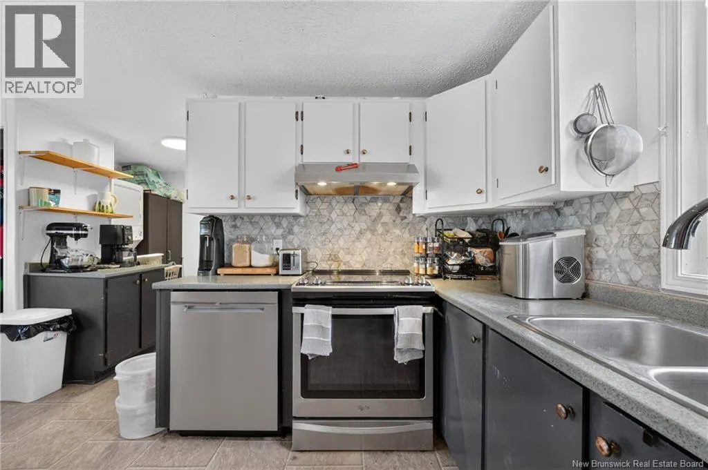 33 Glenview Drive