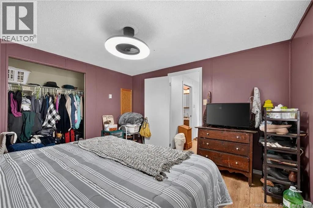 33 Glenview Drive