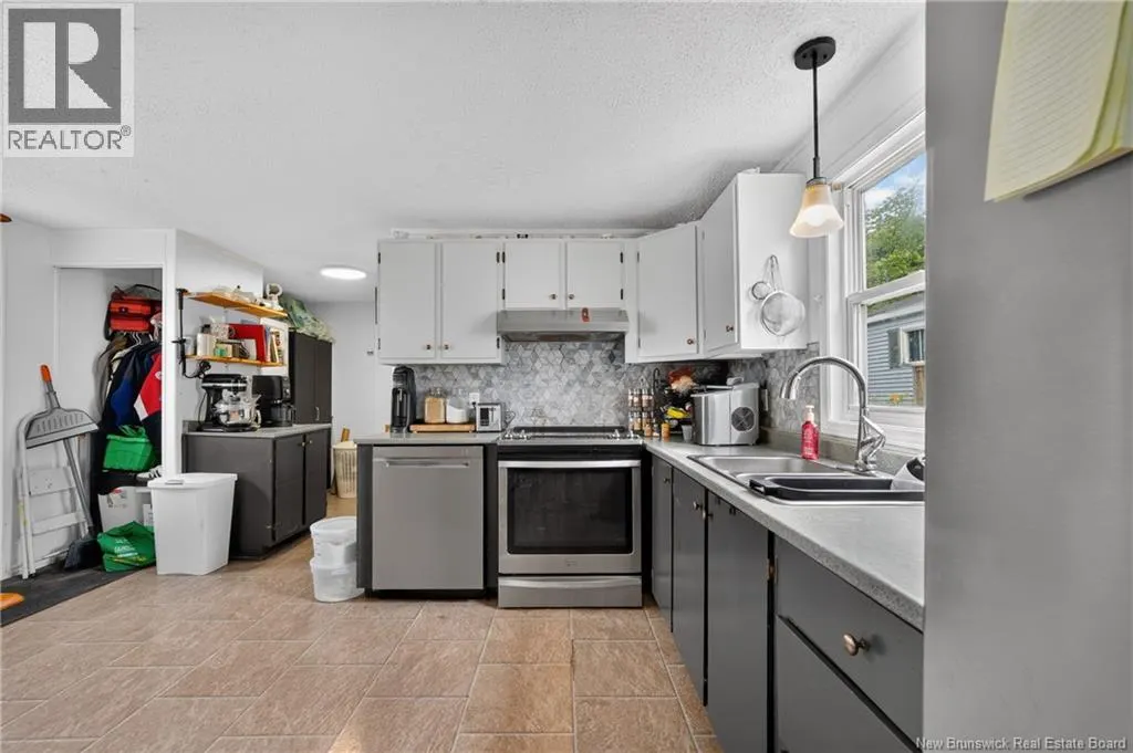 33 Glenview Drive