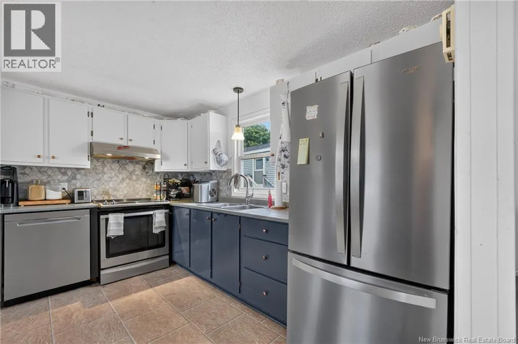 33 Glenview Drive