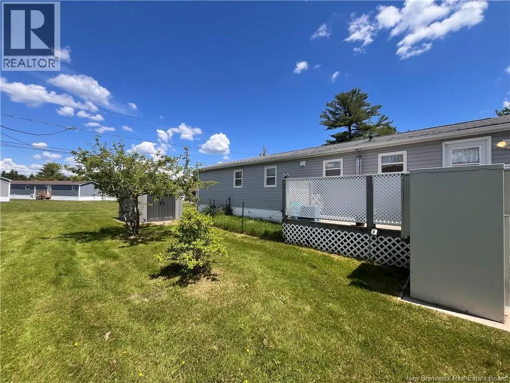 8 Wood Avenue