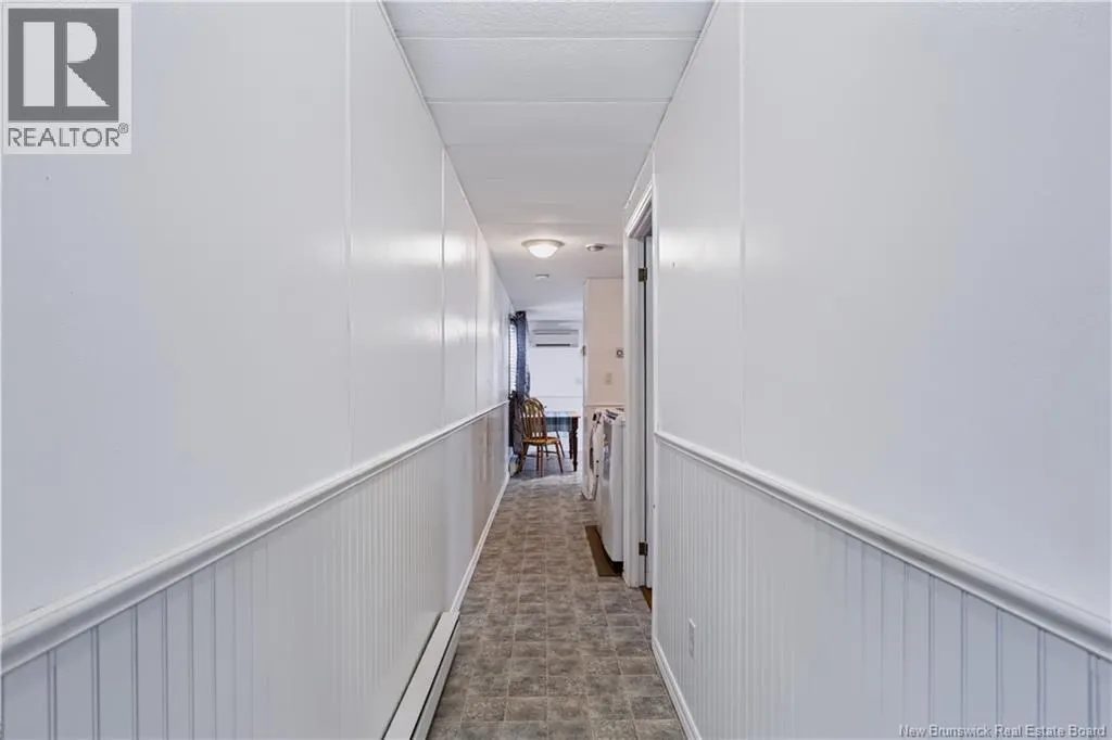 8 Wood Avenue