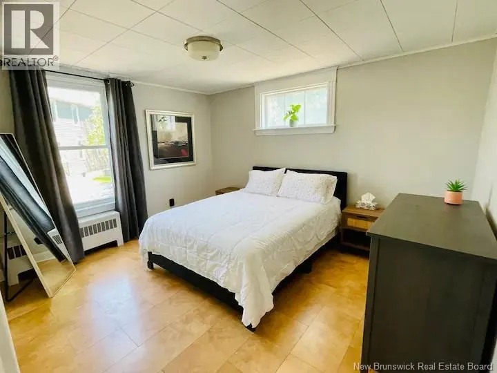 102-104 Lansdowne Avenue