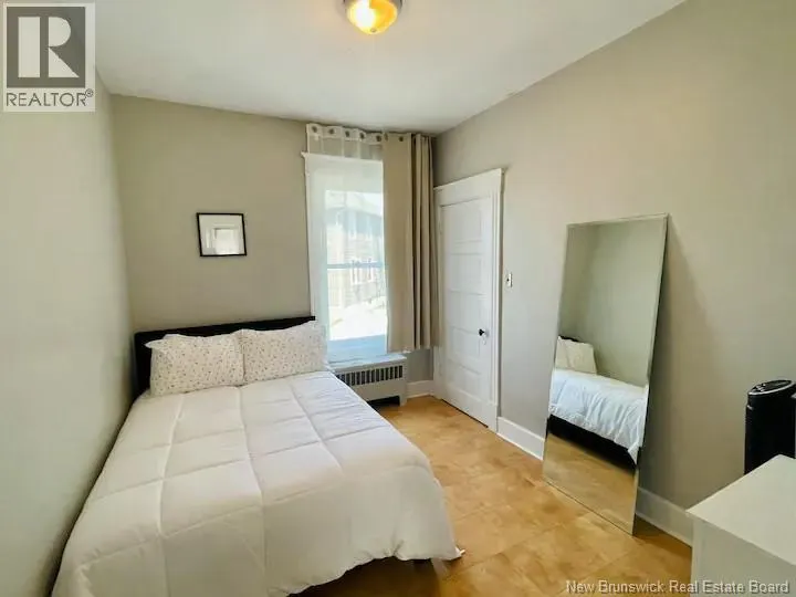 102-104 Lansdowne Avenue