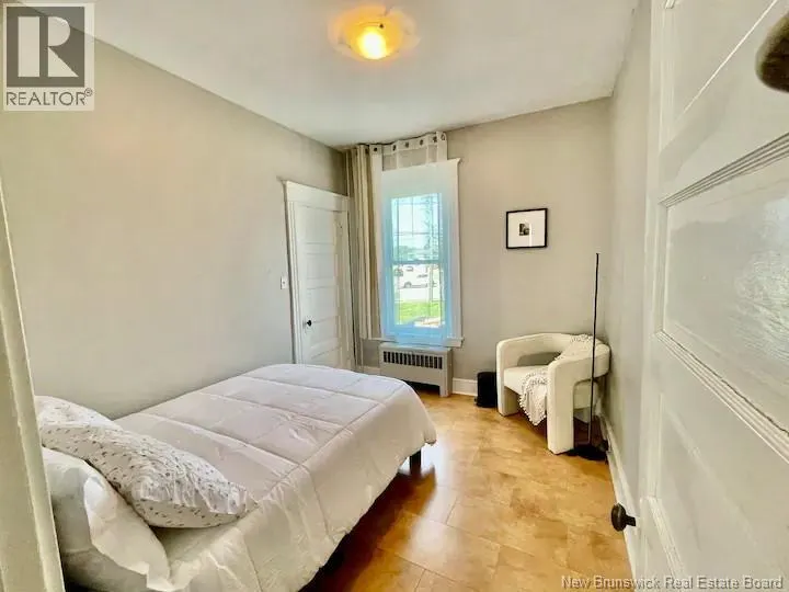 102-104 Lansdowne Avenue