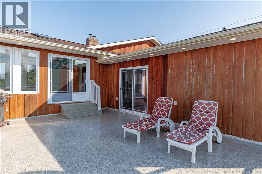 127 Bay Crescent Drive