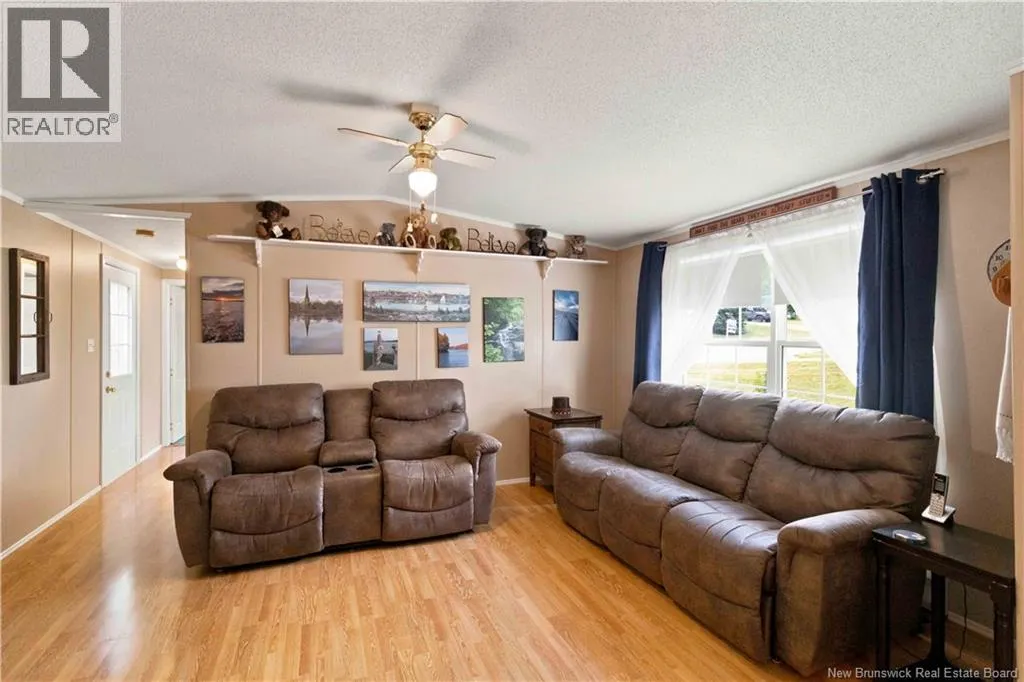 99 Hedgeview Drive
