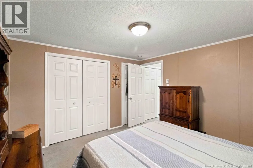 99 Hedgeview Drive