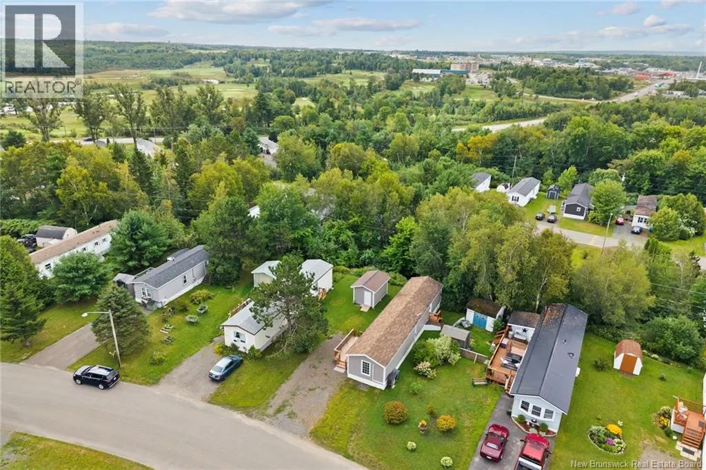 83 Leafwood Crescent