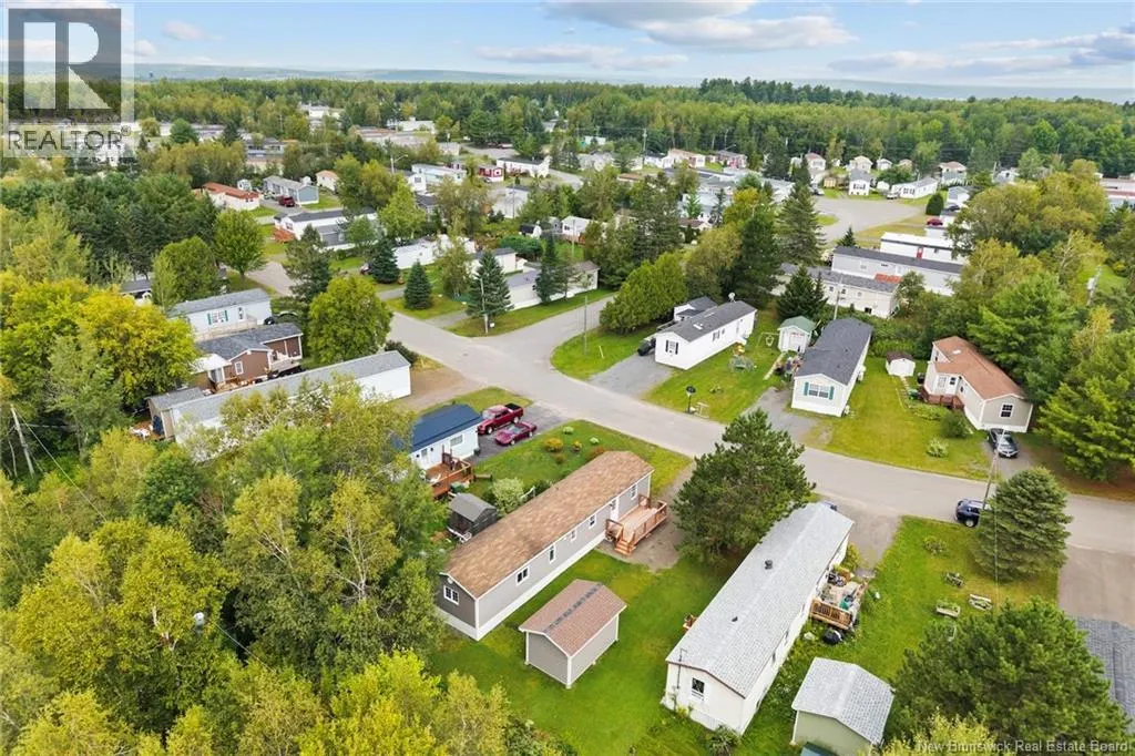 83 Leafwood Crescent