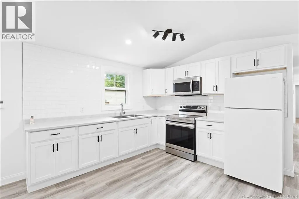 83 Leafwood Crescent
