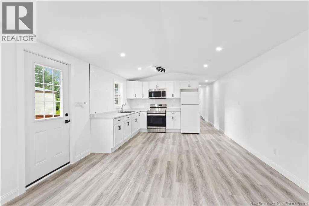 83 Leafwood Crescent