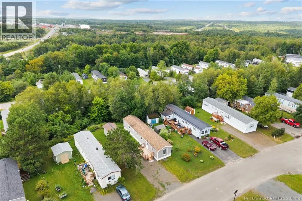 83 Leafwood Crescent