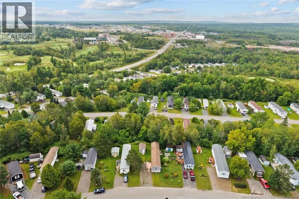 83 Leafwood Crescent