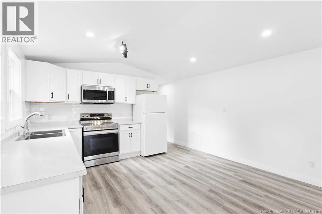 83 Leafwood Crescent