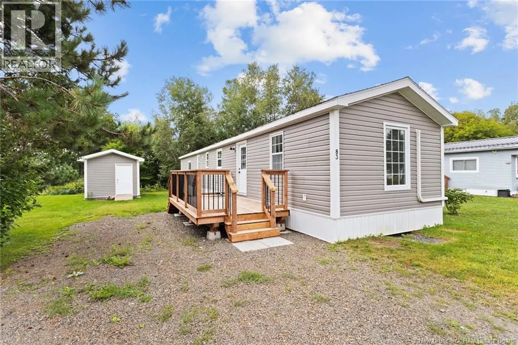 83 Leafwood Crescent
