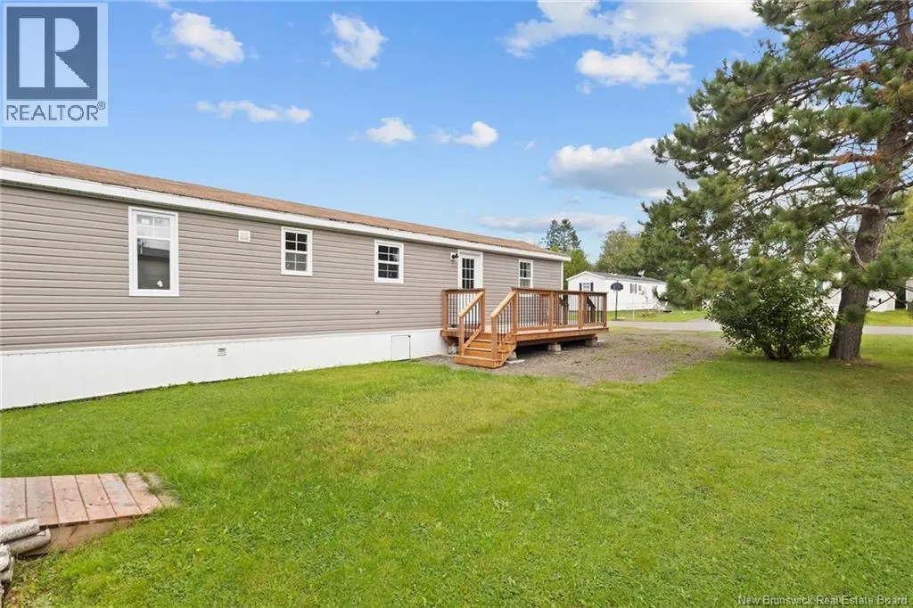 83 Leafwood Crescent