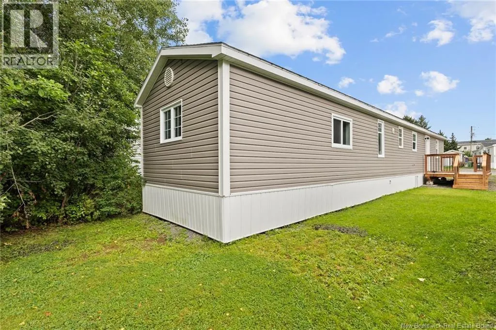 83 Leafwood Crescent