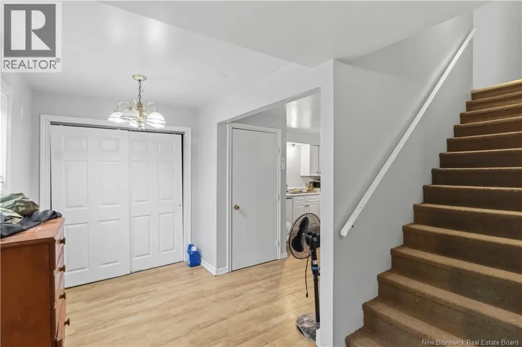 323 Saunders Street