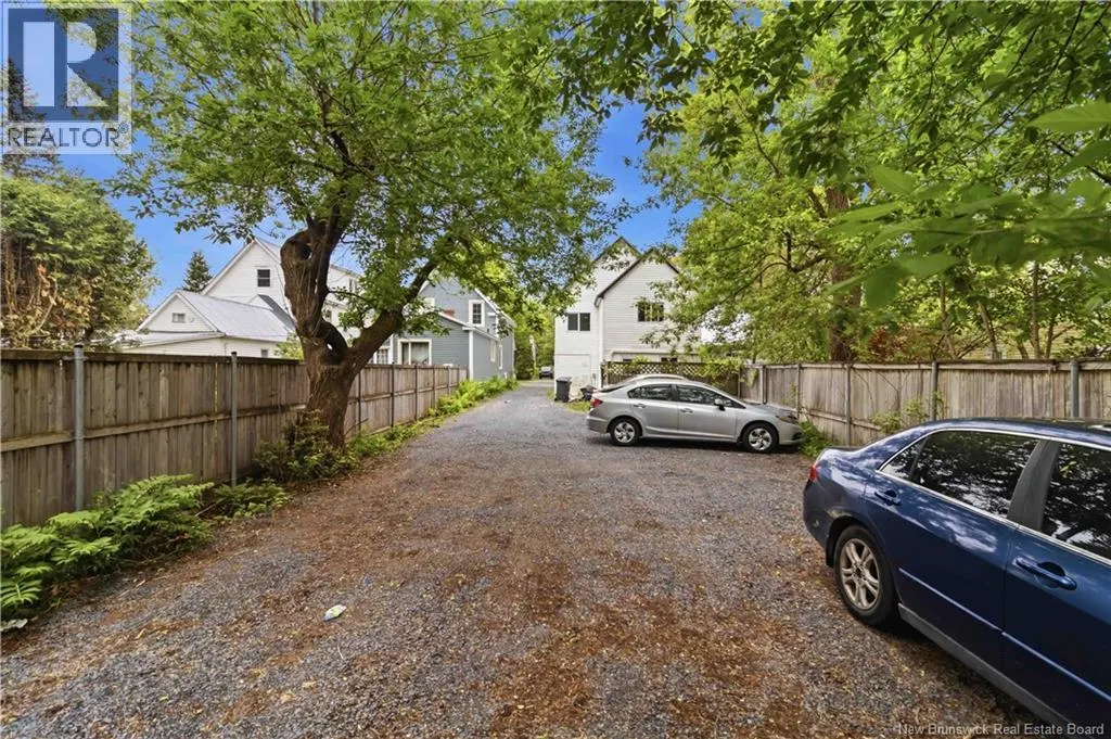 323 Saunders Street