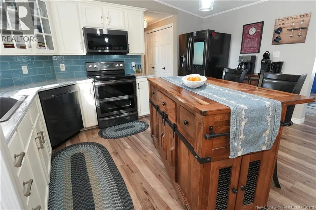 12 Bayview Drive