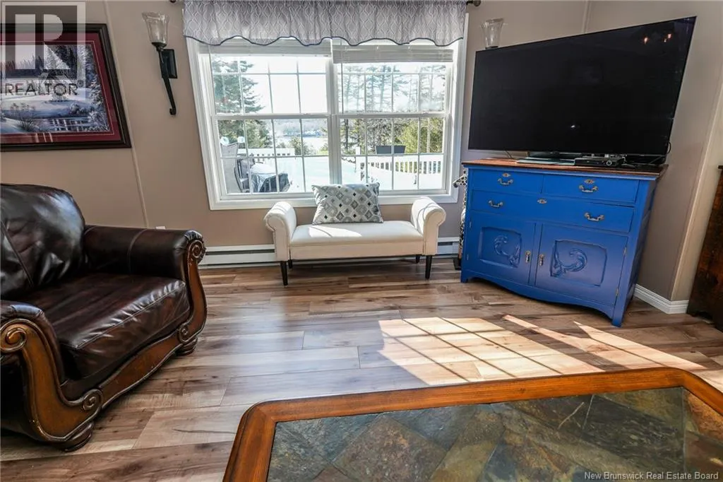12 Bayview Drive