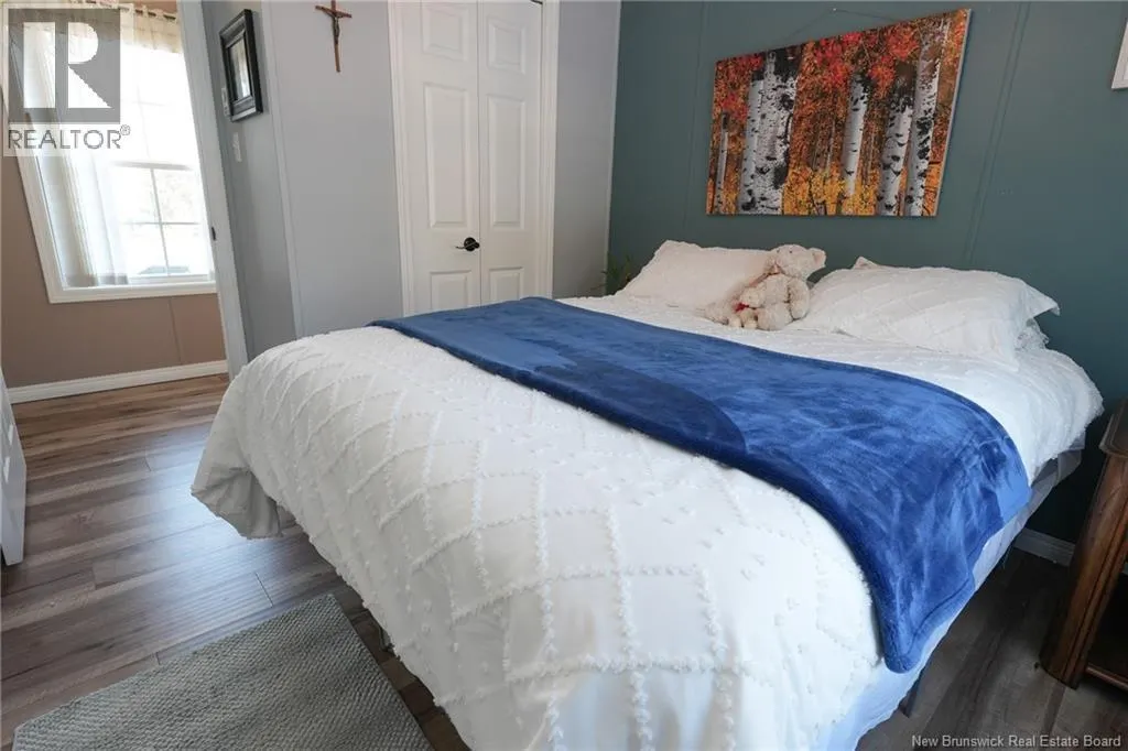 12 Bayview Drive