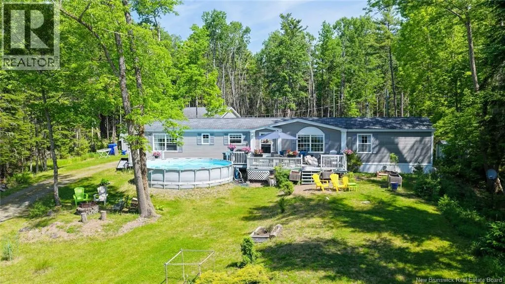 12 Bayview Drive