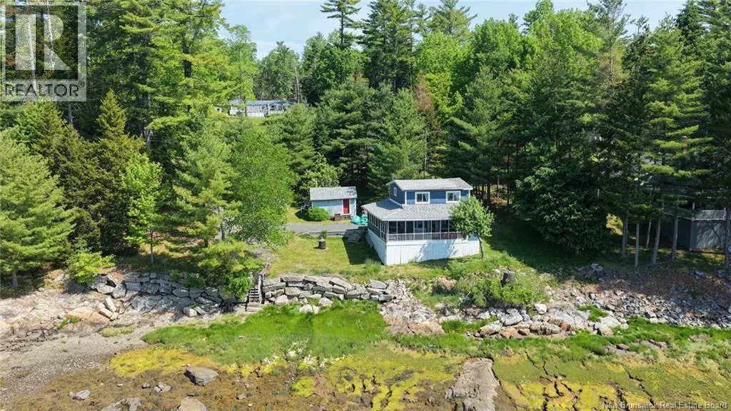 12 Bayview Drive