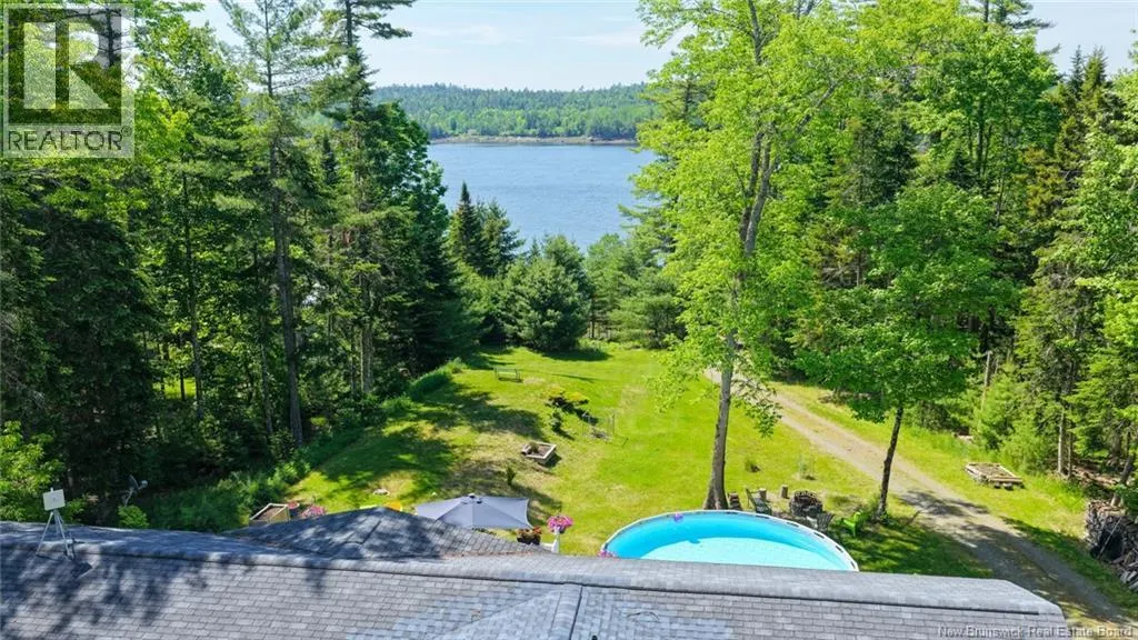 12 Bayview Drive