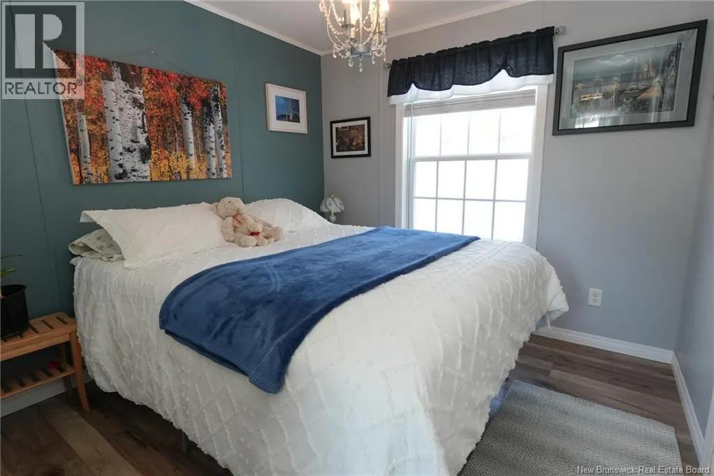 12 Bayview Drive