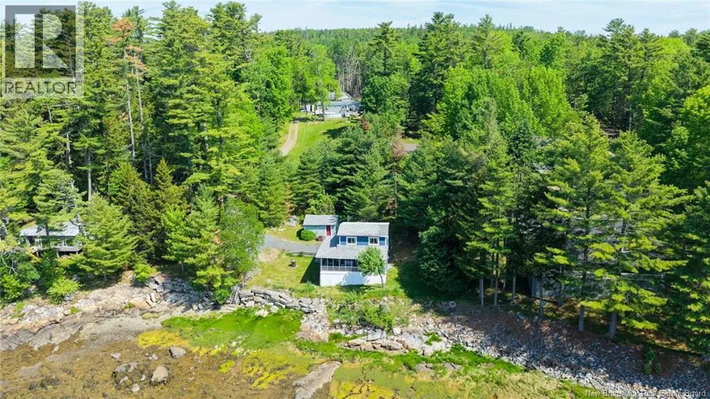 12 Bayview Drive