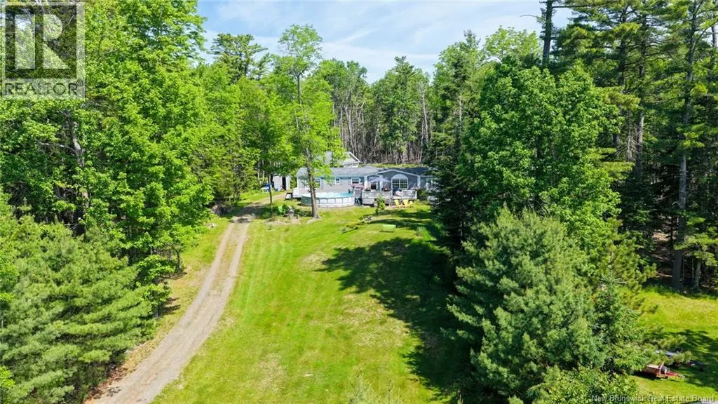 12 Bayview Drive
