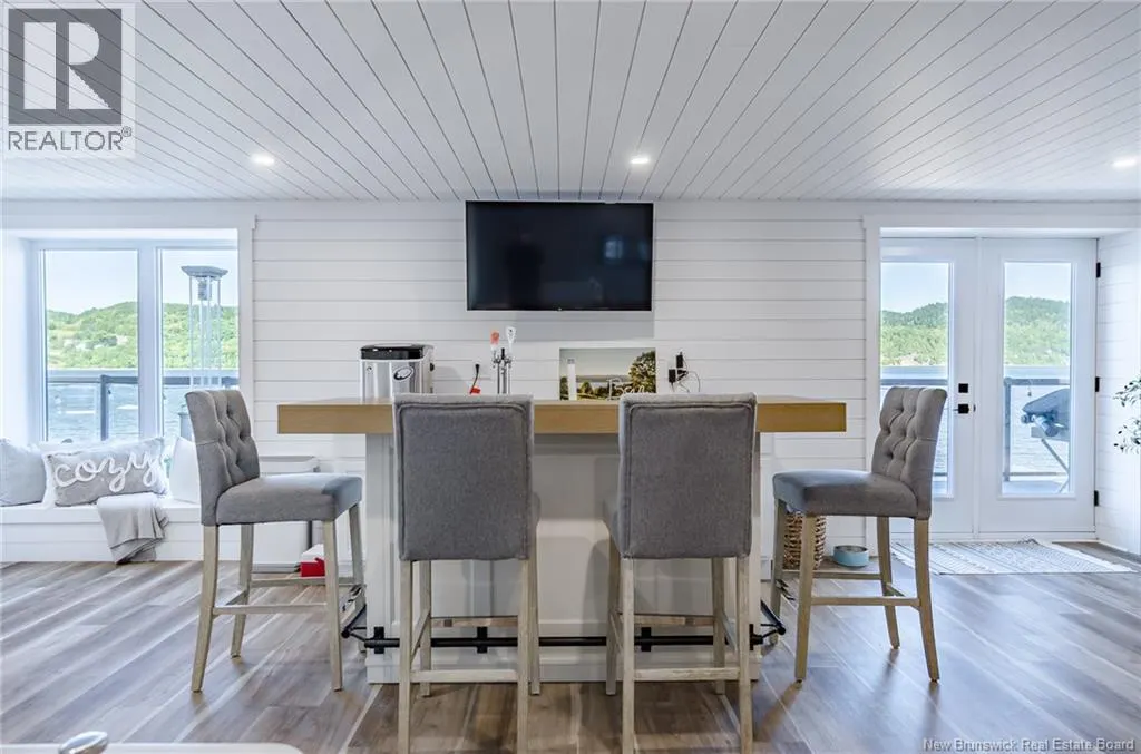 615 Gondola Point