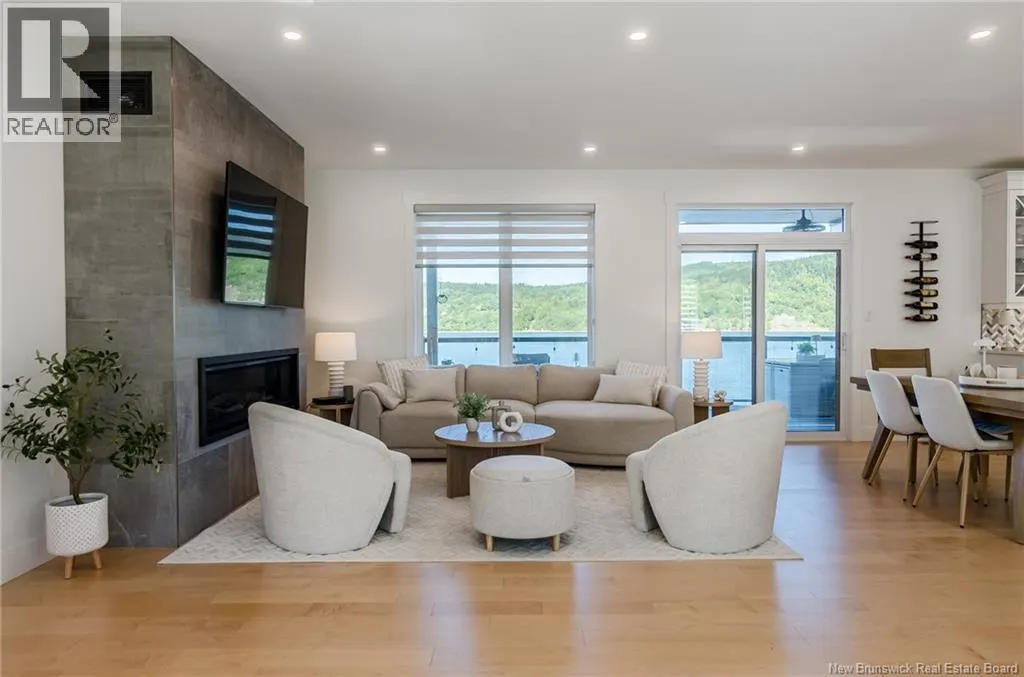 615 Gondola Point