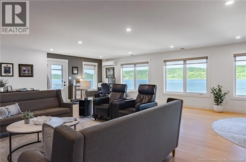 615 Gondola Point
