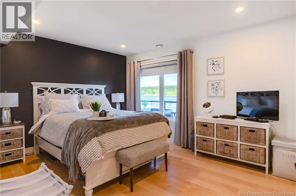 615 Gondola Point