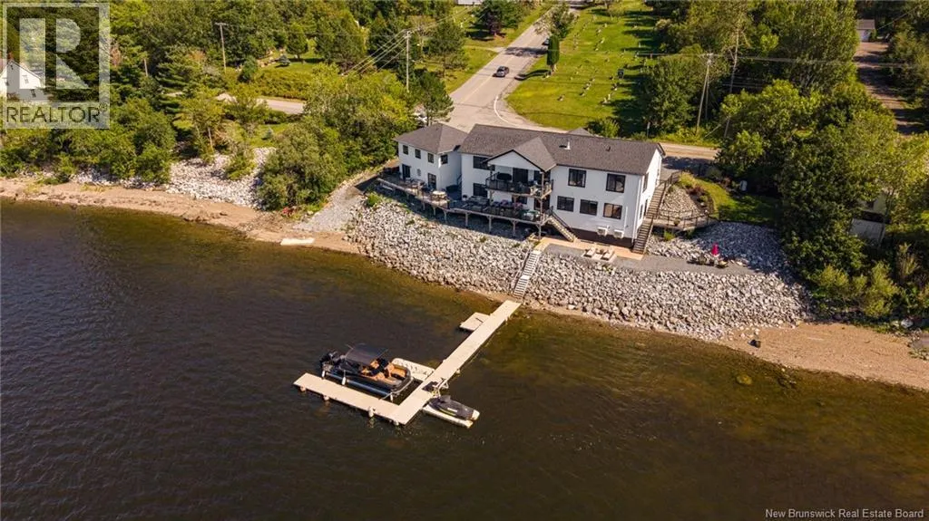615 Gondola Point