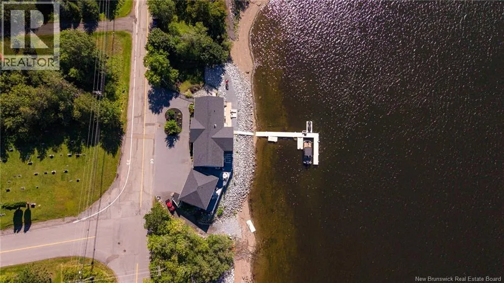 615 Gondola Point