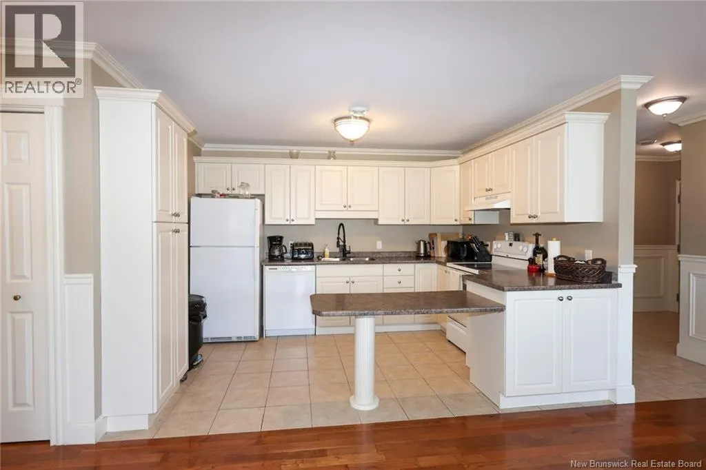 44 Brown Boulevard Unit# 2B