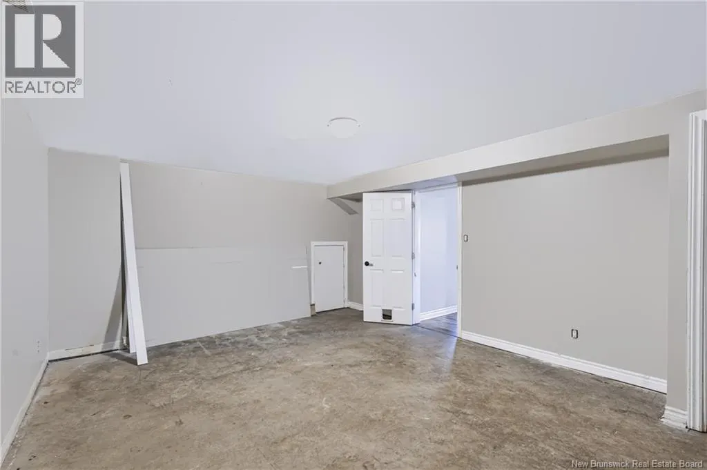 33 Hallihan Drive