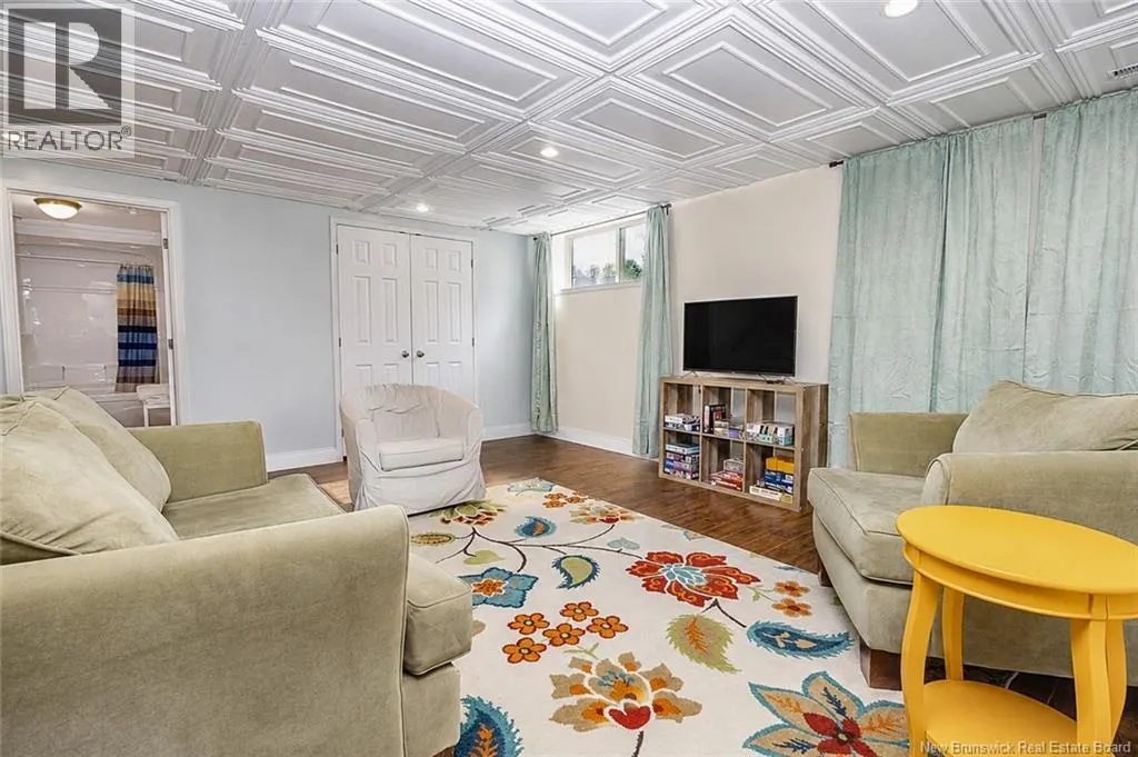 6 McNally Court