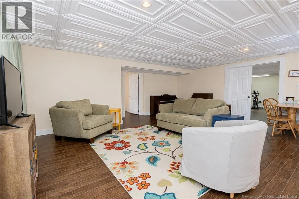 6 McNally Court