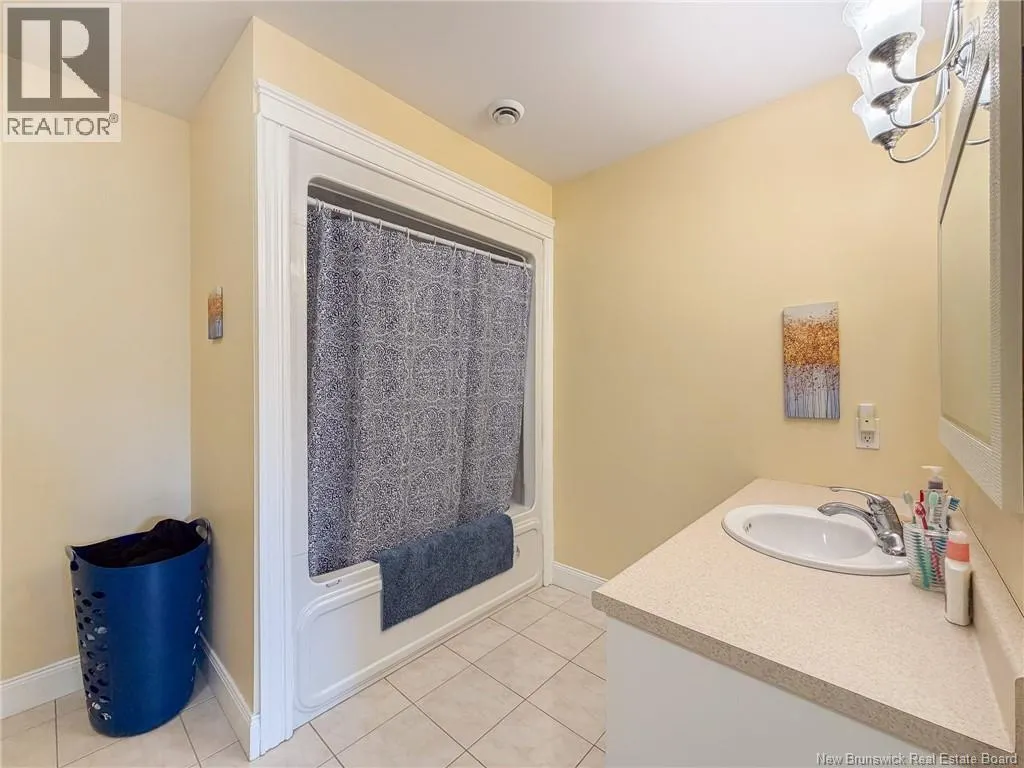 44 Brown Boulevard Unit# 2F
