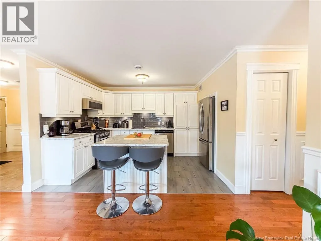 44 Brown Boulevard Unit# 2F