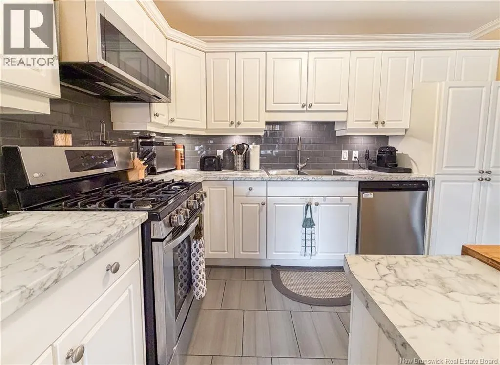 44 Brown Boulevard Unit# 2F