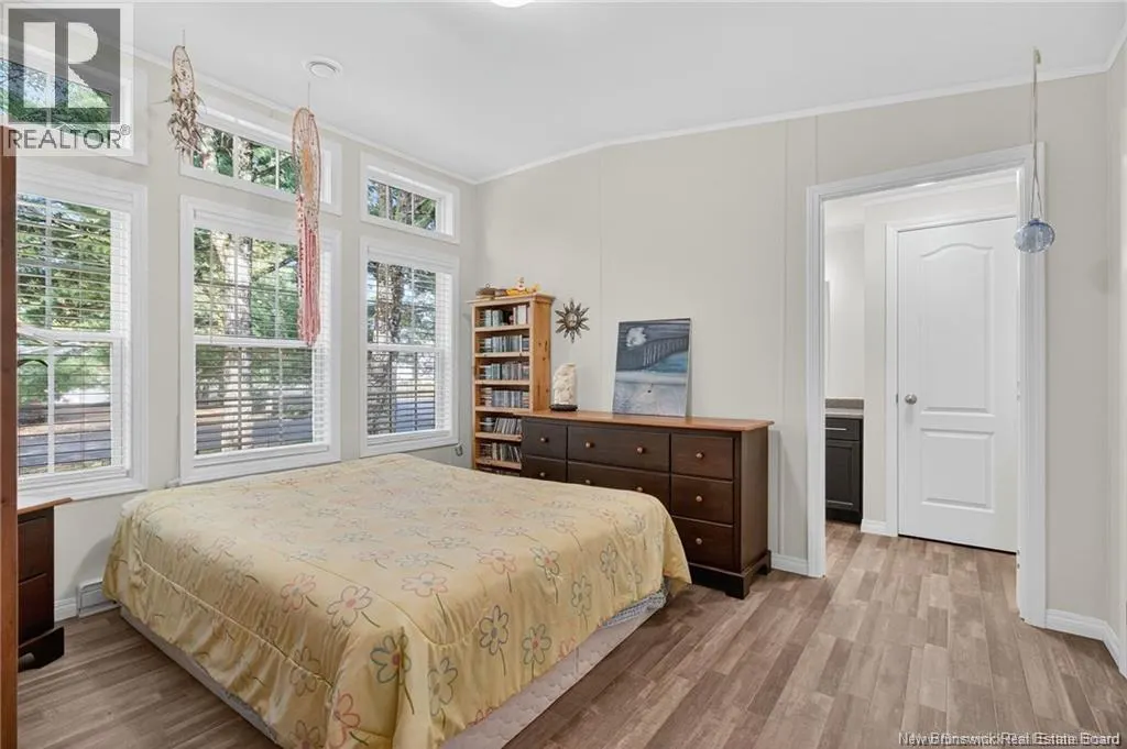 2 Larchwood Street