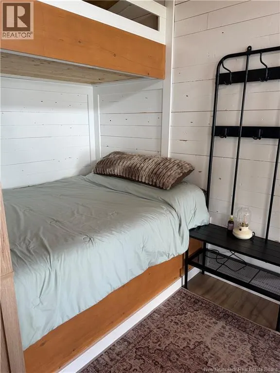 128 Sandy point
