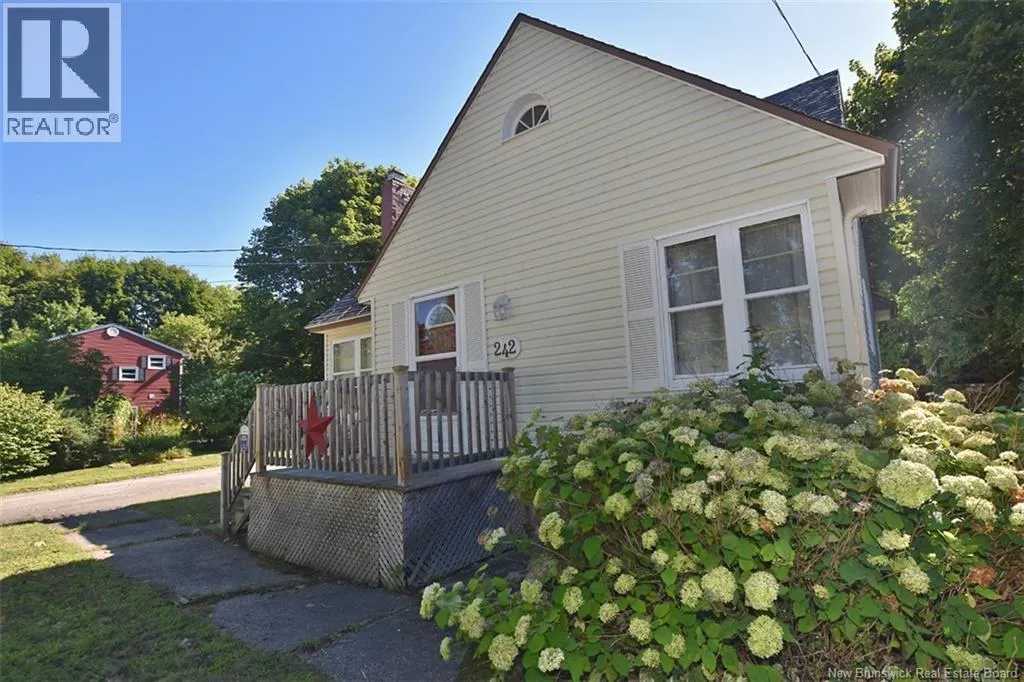 242 Highland Avenue