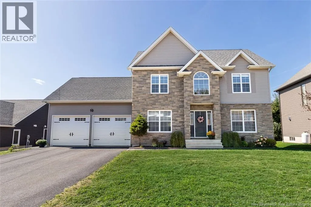 10 Turnberry Court